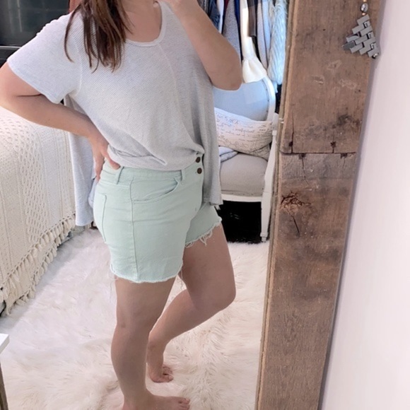 UNIVERSAL Thread green vintage midi denim shorts size 12/31 - Picture 1 of 7